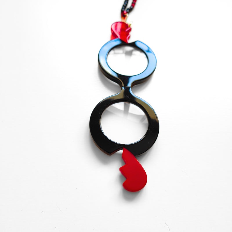 COLGANTE-GAFAS CORAZON PARTÍO ROJO - EDICIÓN 15 AÑOS