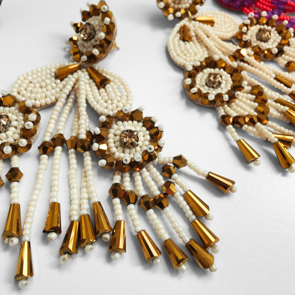 FRIDA BEIGE AND GOLD EARRINGS