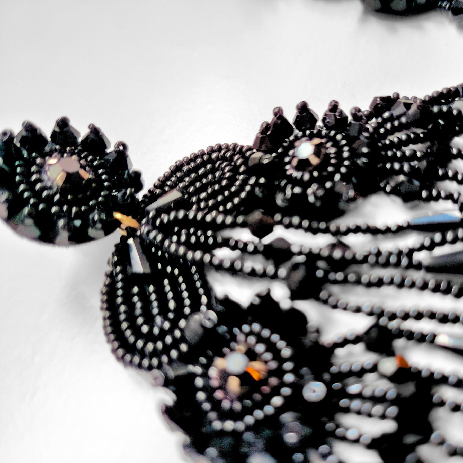 FRIDA BLACK EARRINGS
