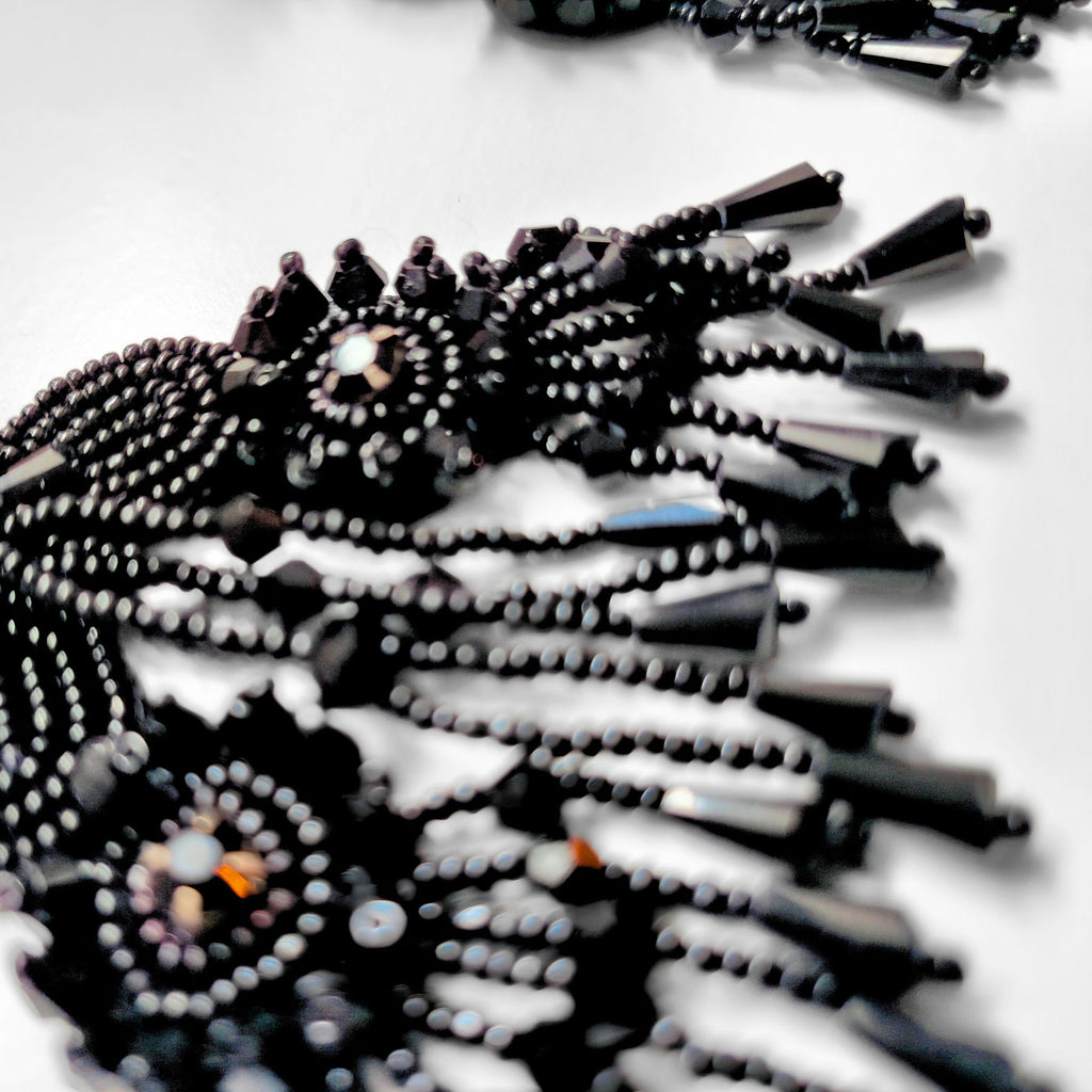 FRIDA BLACK EARRINGS