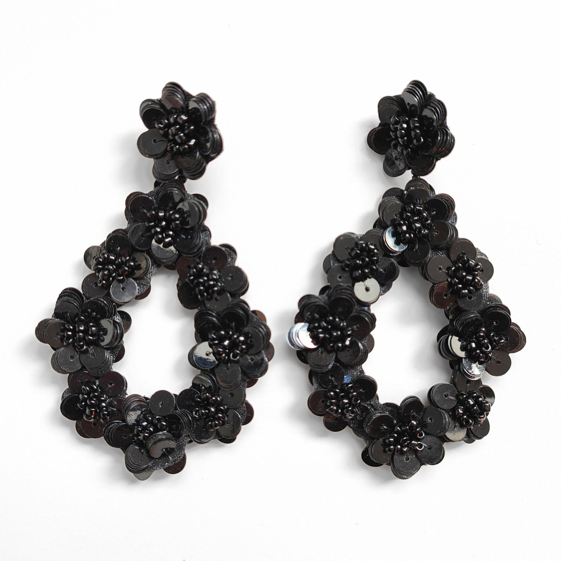 GOYA BLACK EARRINGS