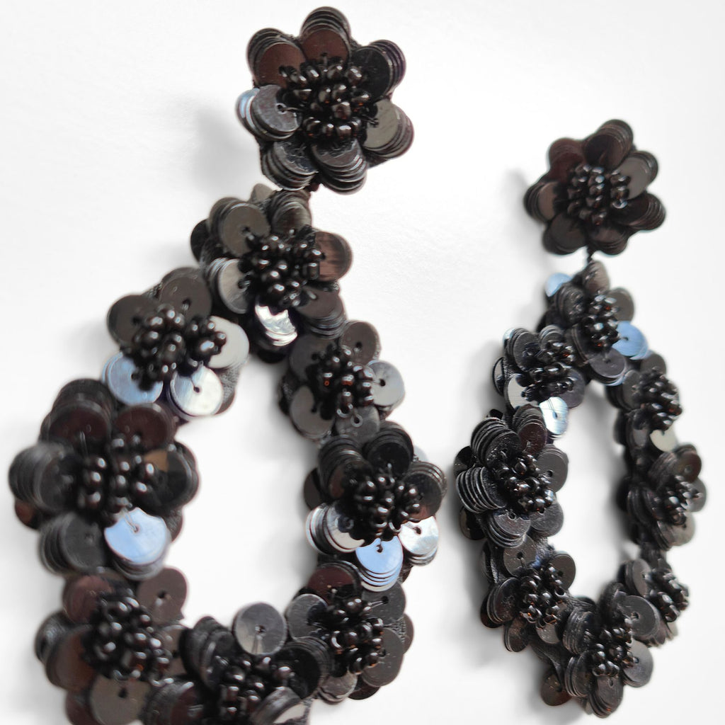 GOYA BLACK EARRINGS