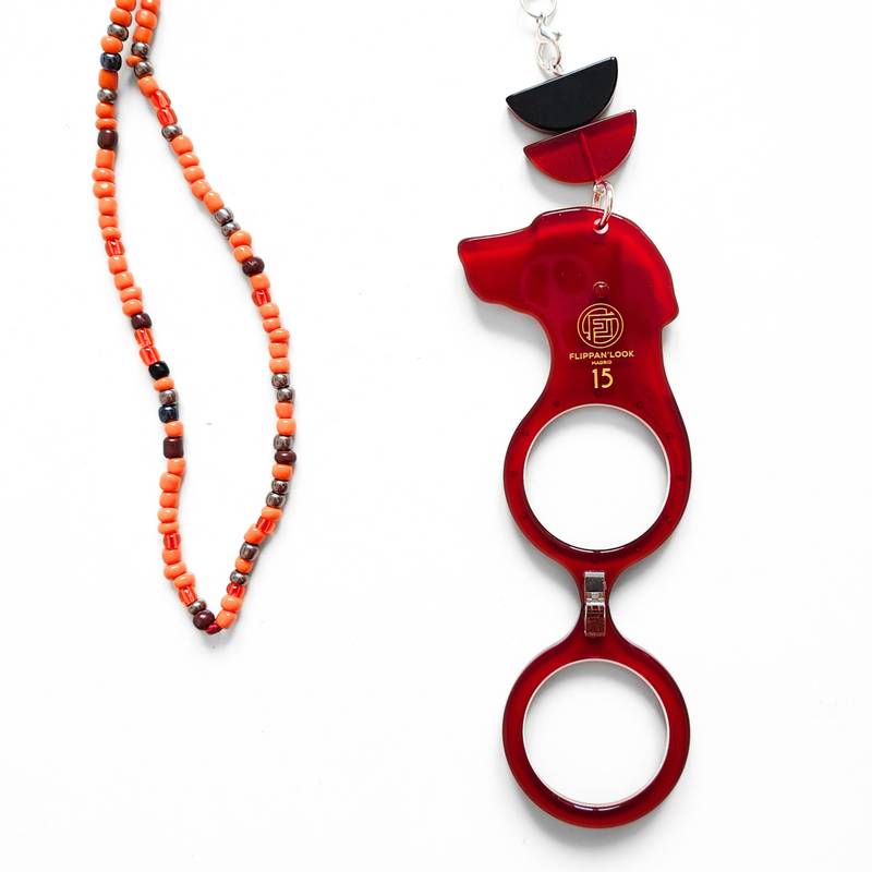 COLGANTE-GAFAS PERRO PUNK NARANJA - EDICIÓN 15 AÑOS