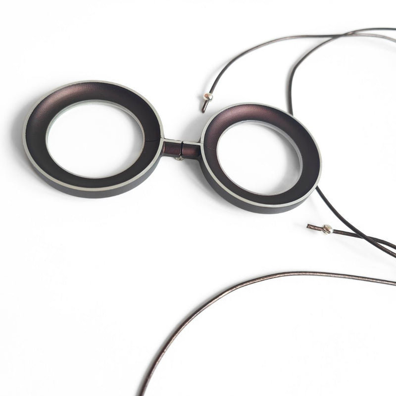 COLGANTE GAFAS TADAO ANDO MARRON